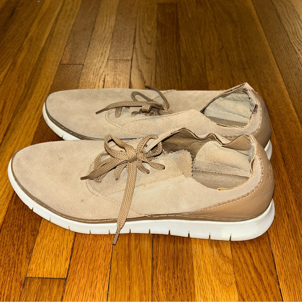 Vionic Kenley Suede Lace Up Oxford Sneakers